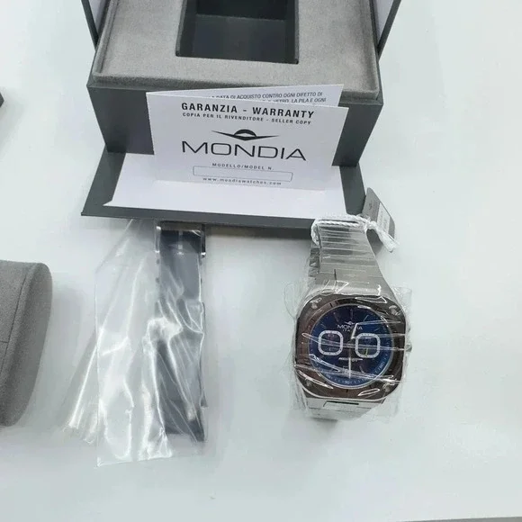 Mondia Mens Wristwatch Madison Forma 820 Stainless Steel Silver MI-820-SS-BL-CM - Picture 4 of 10